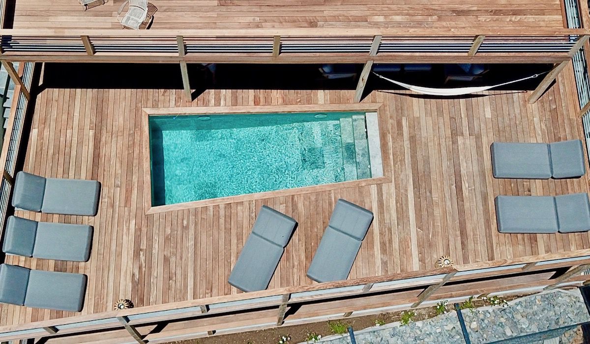 Luxurious villa rental with pool in Camps Bay Luxurious villa rental with pool in Camps Bay